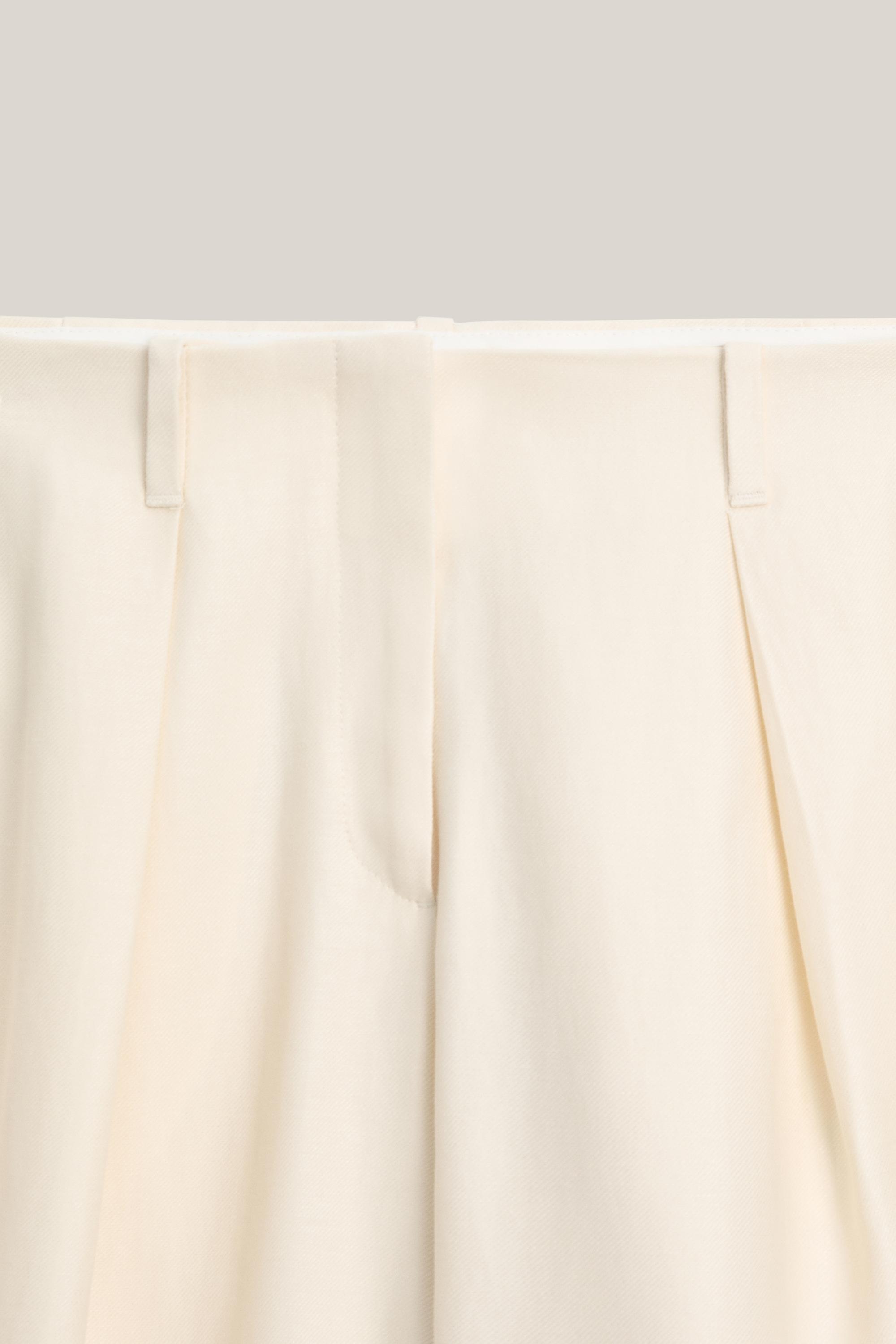 Wide-leg trousers with pleated details - LIMITED EDITION